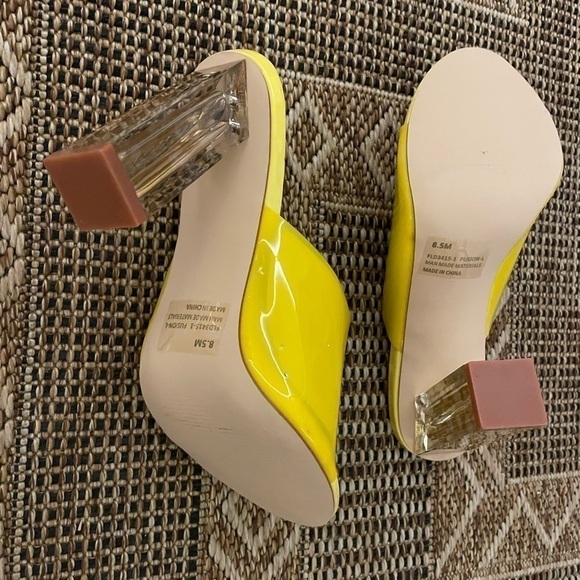 CAPE ROBBIN Yellow Lucite Heels Size 8.5 New Without Tags - Picture 4 of 4